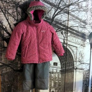 Girls pink/grey 2 piece snowsuit size 5 OshKosh B'gosh